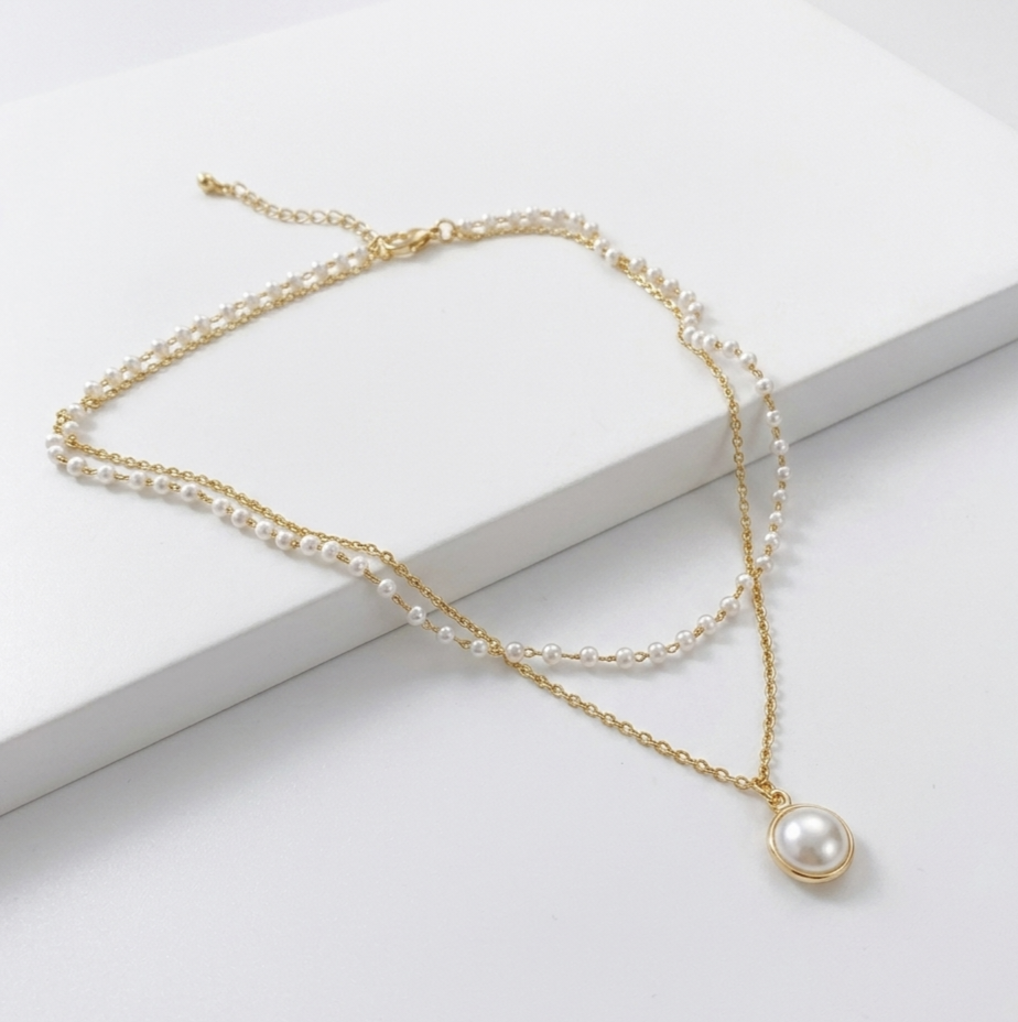 "Gold Bow Pearl Crystal Wreath Stud Earrings — Aesthetic Korean Style